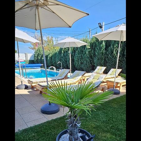 Danube Home Ostrovu Corbului Dış mekan fotoğraf